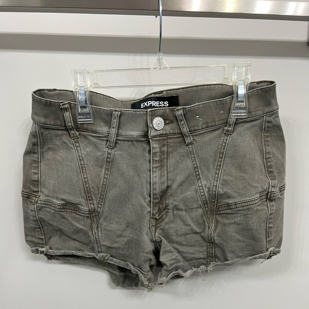 Express: Size 4, High Rise Shorts, Army Green